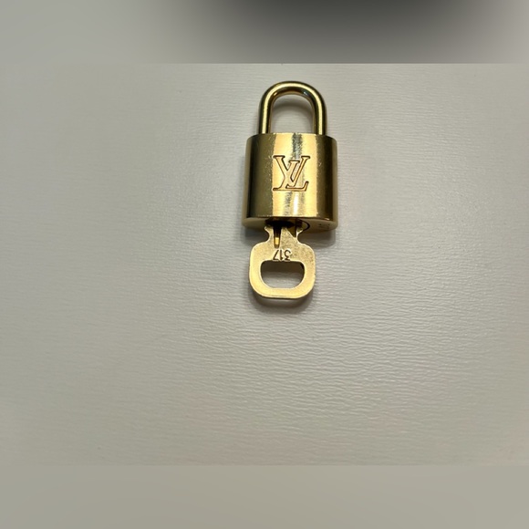 Authentic Louis Vuitton padlocks number ON CHOICE. - Picture 7 of 8